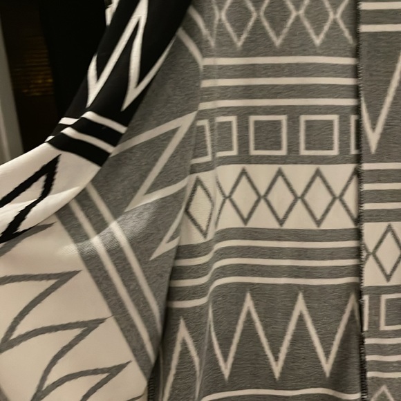 Pullover light jacket - size Medium - Picture 6 of 6